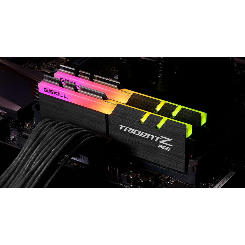 G.skill Pamięć G.Skill Trident Z RGB, DDR4, 64 GB, 4000MHz, CL18 (F4-4000C18D-64GTZR)
